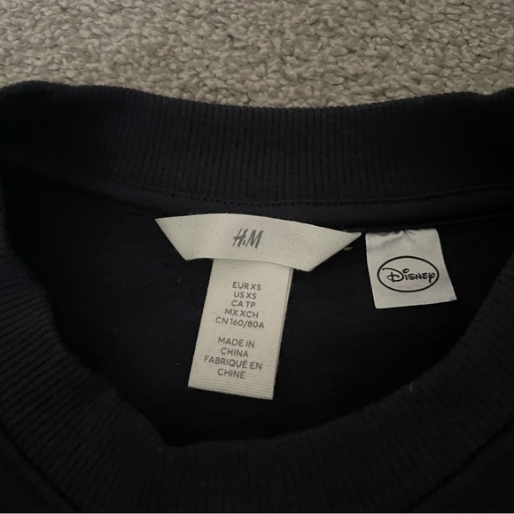 H&M Disney Christmas Winter Navy Sweatshirt - Picture 2 of 4